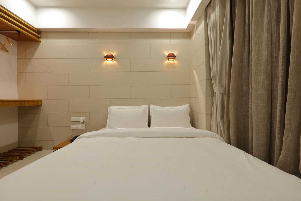 Hotel 440, A Serene Stay Ahmedabad Exterior photo